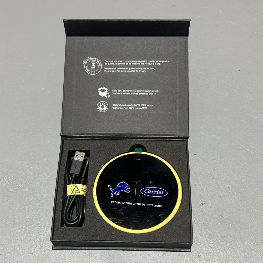 Wireless Charging Pad with USB-C Power Cable